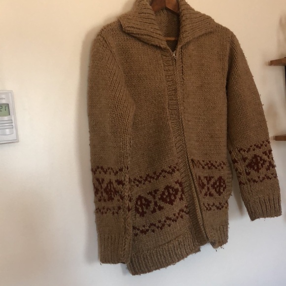 Henri - Vintage Cowichan Sweater 🏕️ - Picture 2 of 10